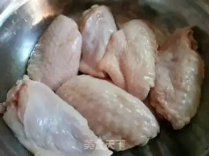 Make Cracky fried chicken wings step 0