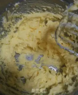 Make Egg yolk ball step 4