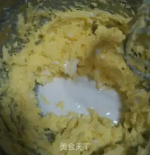 Make Egg yolk ball step 5