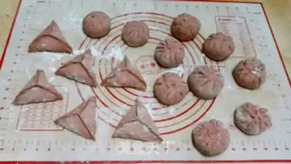 Make Red velvet buns step 8