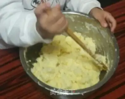 Make Egg yolk ball step 7