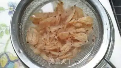 Make Pepper shrimp skin fried eggs step 0