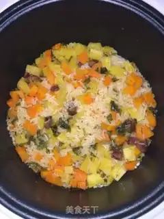Make Sausage pineapple rice step 4