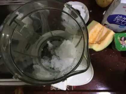Make ♪ Hammelon blueberry milkshake ♪ step 1