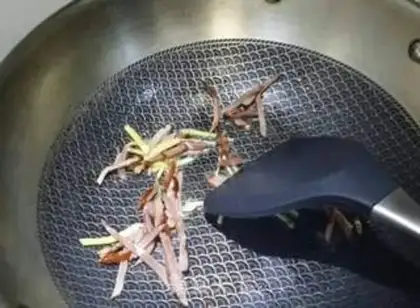 Make Lacey fried Quinones step 7