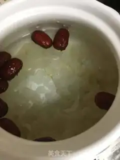 Make Silver ear soup step 1