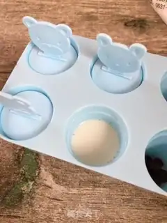 Make Homemade milk red beans popsicles step 2