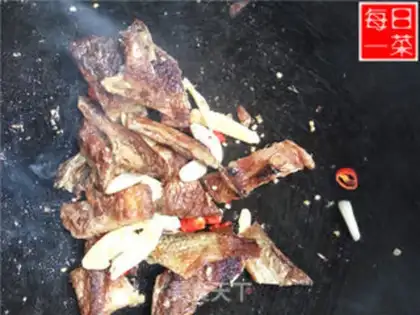 Make Chili makes dried fish step 8