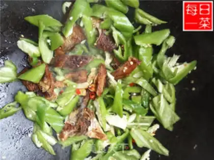 Make Chili makes dried fish step 9