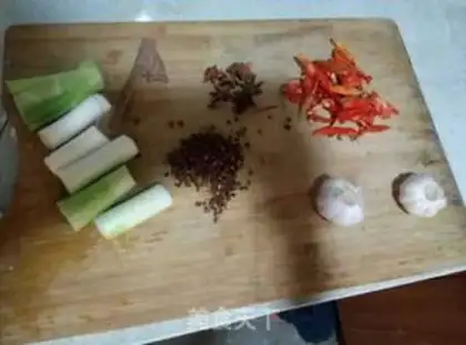 Make Spicy lobster step 0