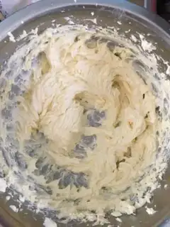 Make Blueberry yogurt step 1