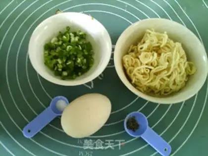Make Noodle nest eggs step 0