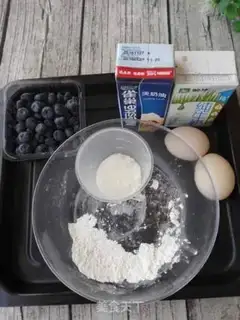Make Blueberry balls step 0