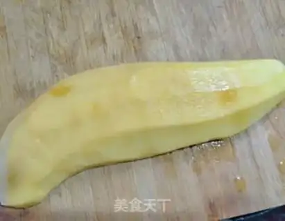 Make Homemade mango flowers step 1