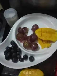 Make Fruit yogurt cream step 1
