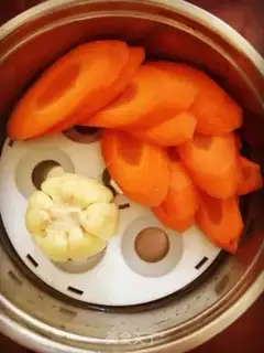 Make Meat buns, ants step 0