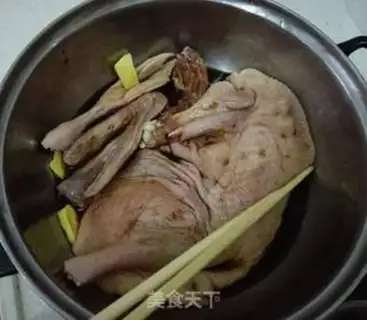 Make Simple and delicious duck sauce step 2