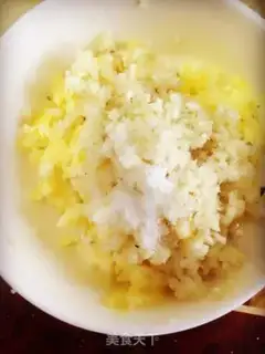 Make Garlic butter toast step 2