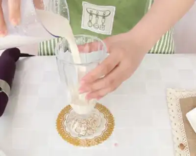 Make Red-tree almond shake step 4