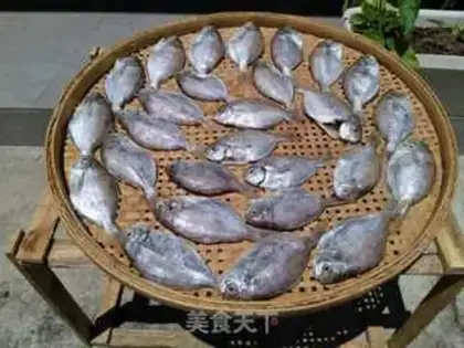 Make The salted fish rice rice step 1