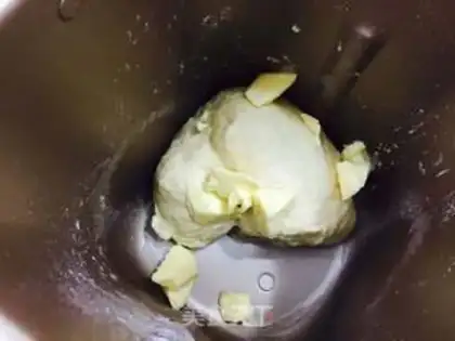 Make Chinese pine rolls step 5