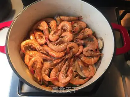 Make Spicy boiled shrimp step 7