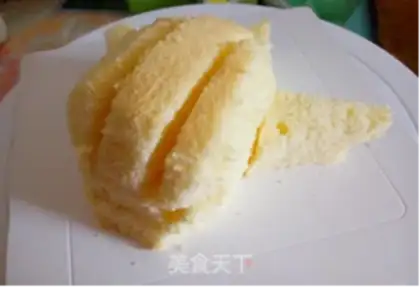 Make A little plane cake step 1