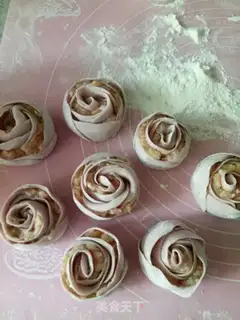 Make Potato roses holding eggs and dumplings step 14