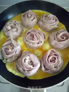 Make Potato roses holding eggs and dumplings step 19