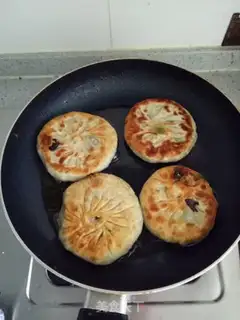 Make Pizza pig pie step 12