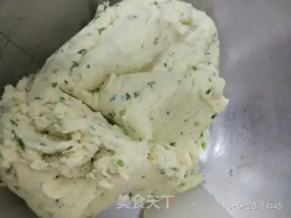 Make Onion cookies step 4