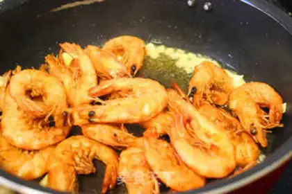 Make Shrimp with pepper salt sauce step 13