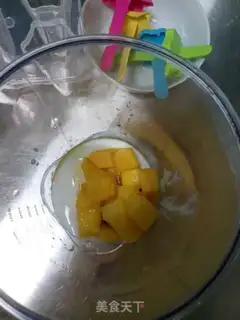 Make Yogurt mango popsicle step 3