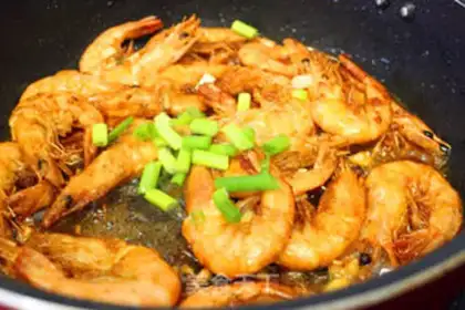 Make Shrimp with pepper salt sauce step 15