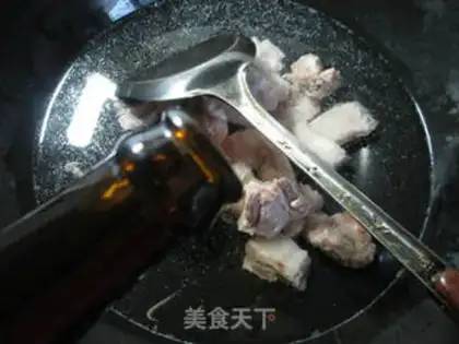 Make Bean Lotus cooks ribs step 1
