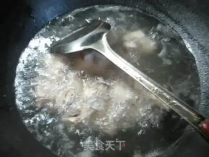 Make Bean Lotus cooks ribs step 2