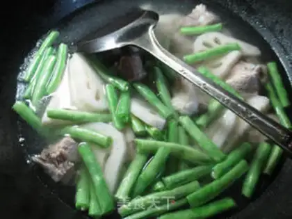 Make Bean Lotus cooks ribs step 3