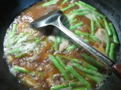 Make Bean Lotus cooks ribs step 7