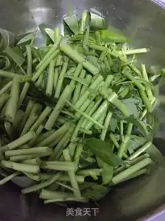 Make Garlic cabbage step 0