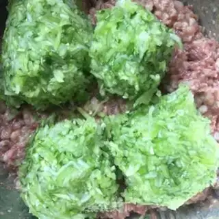 Make Cucumber dumplings step 4