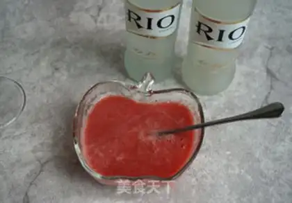 Make Tomato redtail. Wine step 0