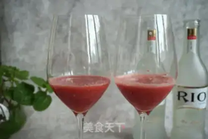 Make Tomato redtail. Wine step 1