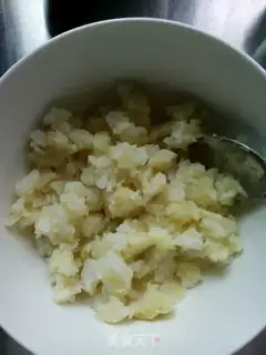 Make Black pepper beef potato mashed pizza step 5