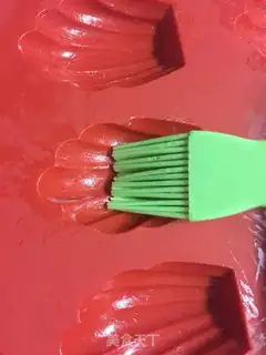Make Honey Madeleine step 5