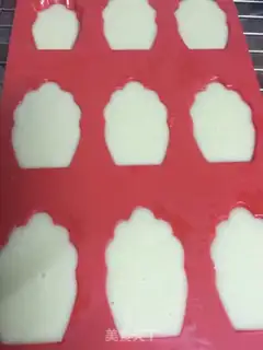 Make Honey Madeleine step 7