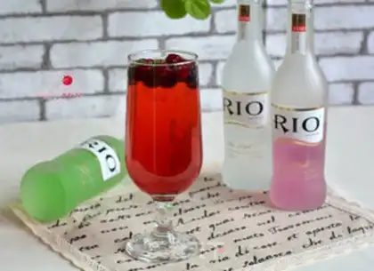 Make Doubleberry cocktails step 4