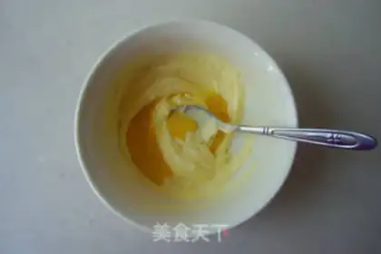 Make Little turtle coconut bun step 2