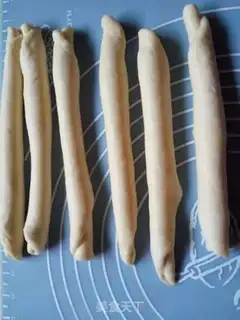 Make Rabbit bread step 8