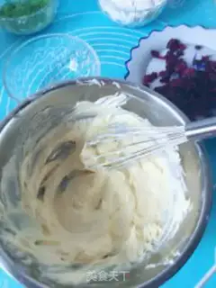 Make Cranberry black-sesame cookies step 4