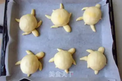 Make Little turtle coconut bun step 9